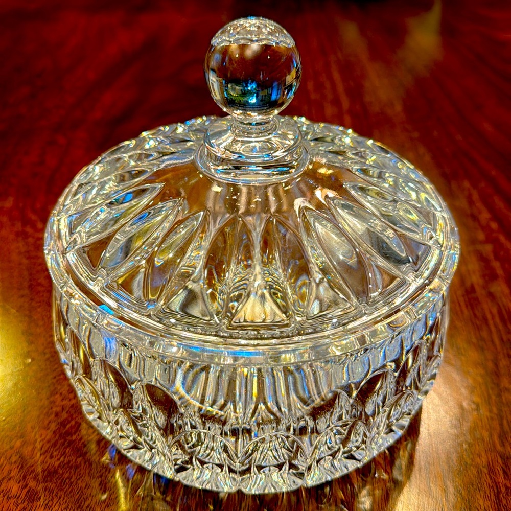 Gorham lead crystal bowl with lid. Perfect condition. Approx. 5.25” x 5.25”